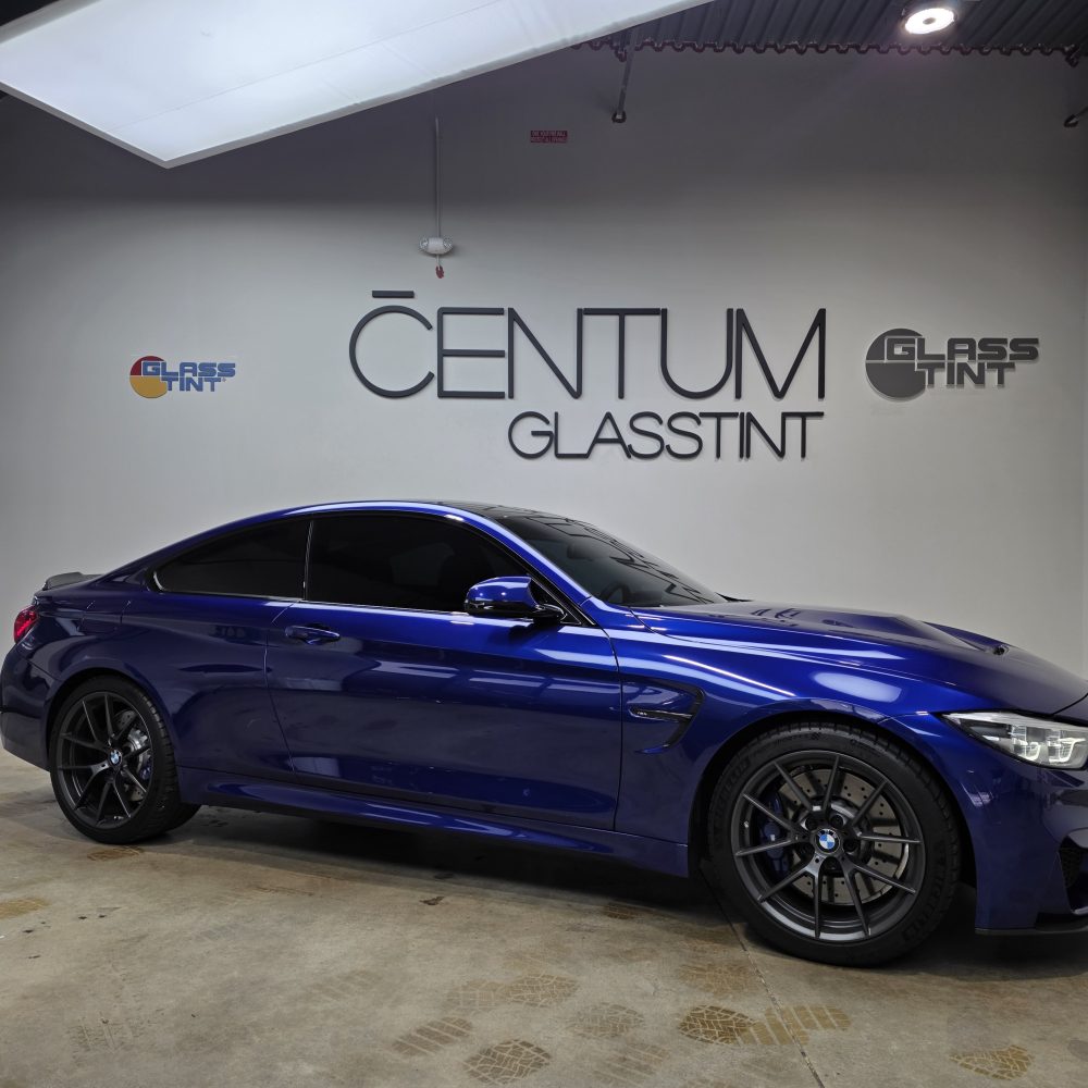 BMW M4 CS BLUE